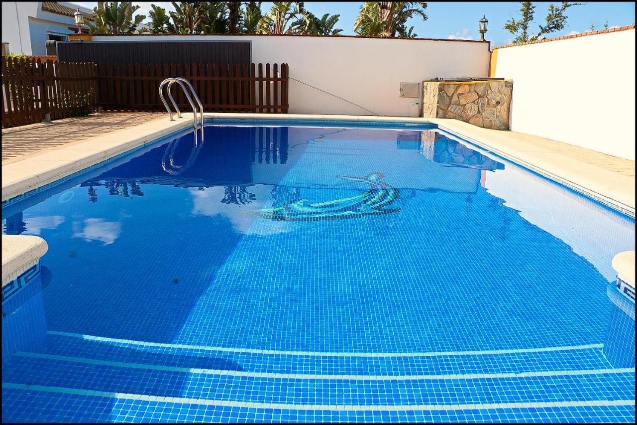 Chalet Con Piscina Privada Conil De La Frontera Luaran gambar
